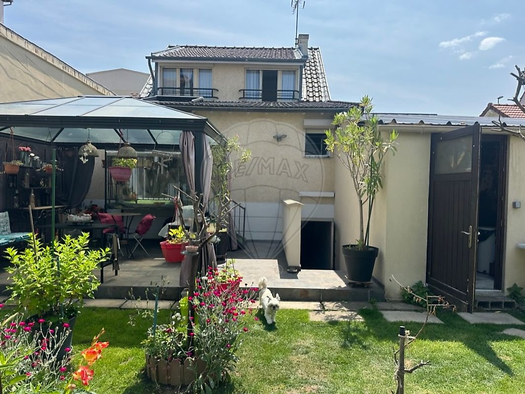 Maison 147 m² · à La Garenne-Colombes · 147 m² · 734 850 €