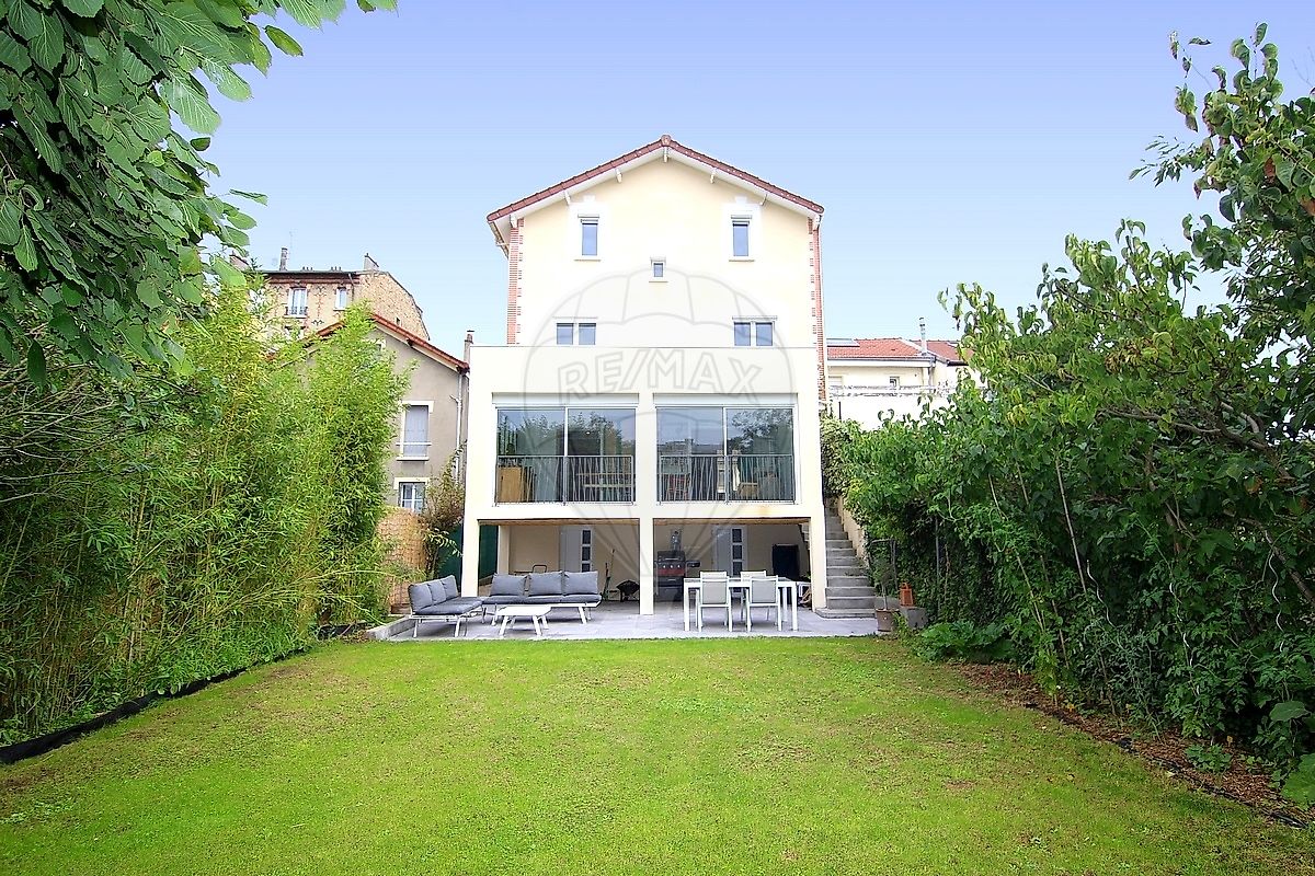 Maison 2 pièces 195 m² · à Colombes · 195 m² · 3 500 €/mois
