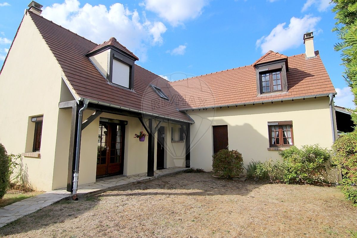 Maison 305 m² · à Buc · 305 m² · 885 000 €