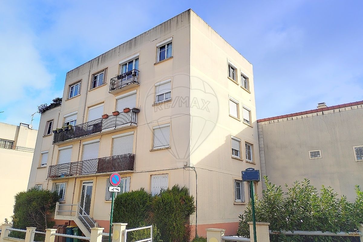 Appartement 1 pièce 54 m² · à Colombes · 54 m² · 220 000 €