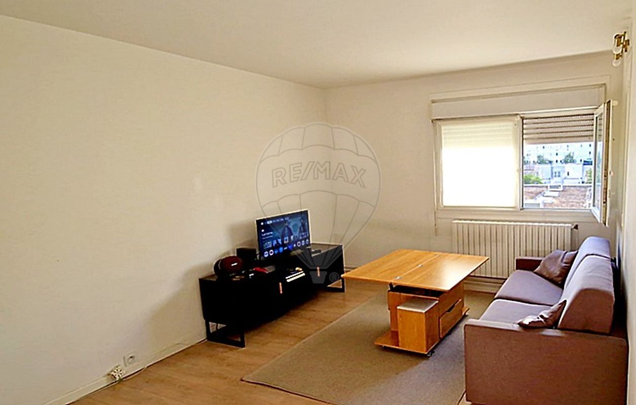Appartement 1 pièce 38 m² · à Villeneuve-la-Garenne · 38 m² · 870 €/mois