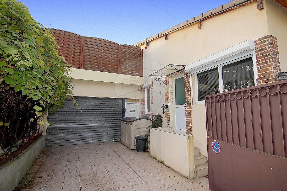 Maison 2 pièces 122 m² · à Colombes · 122 m² · 389 000 €