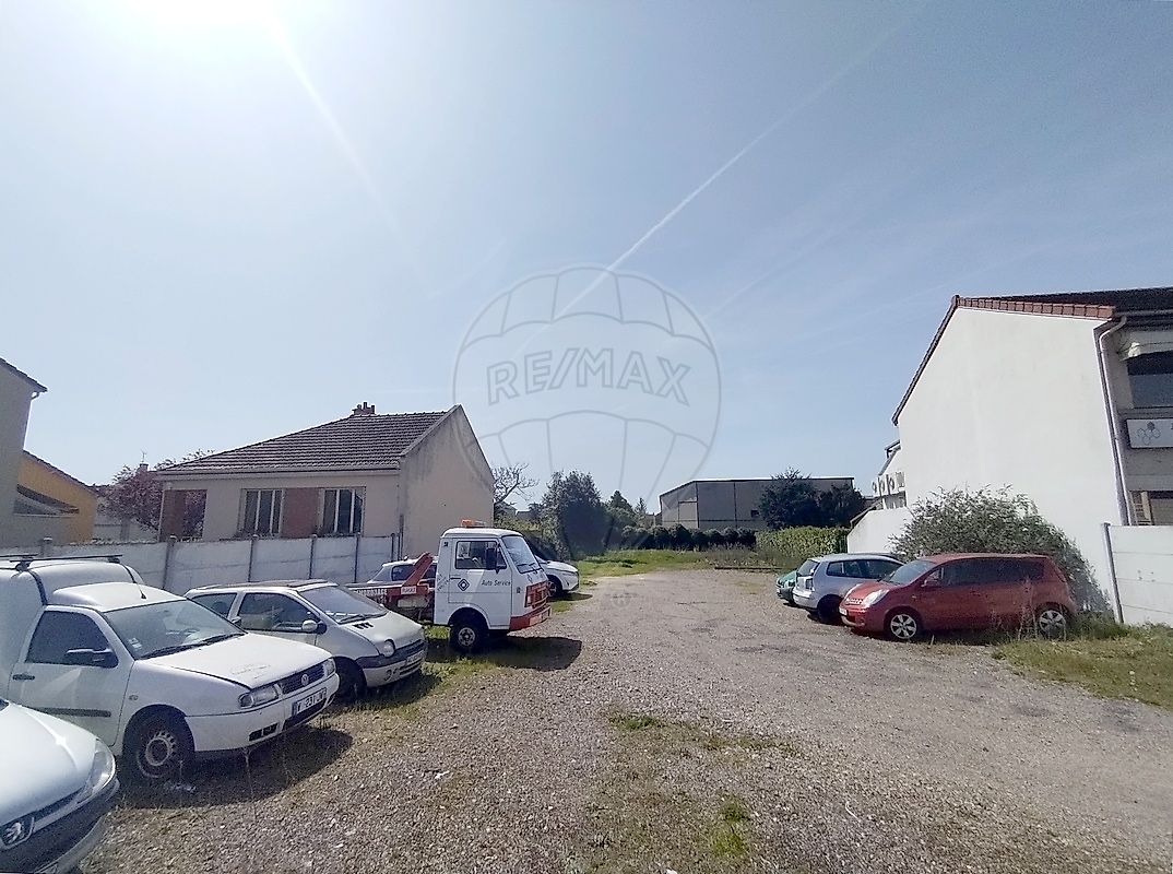 Terrain 370 m² · à Bezons · 240 000 €