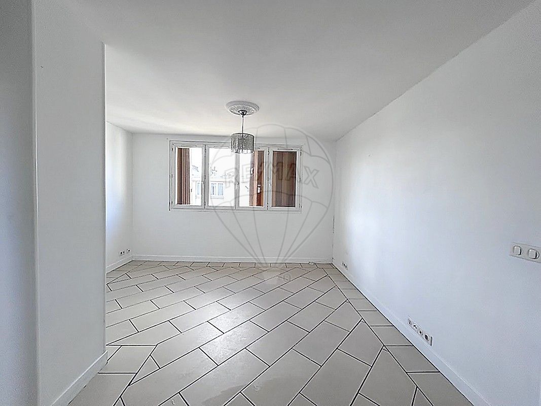 Appartement 1 pièce 55 m² · à Villeneuve-la-Garenne · 55 m² · 189 000 €