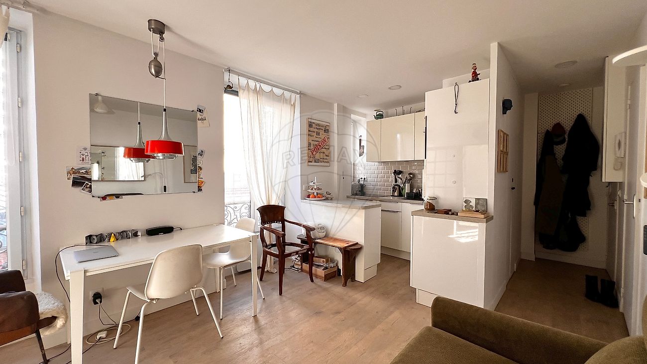Appartement 3 pièces 28 m² · à Paris 10ème · 28 m² · 270 000 €