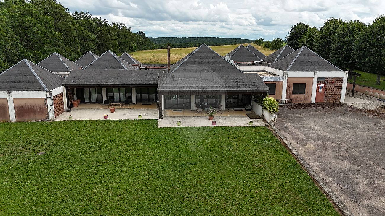 Maison 700 m² · à Tonnerre · 700 m² · 677 000 €