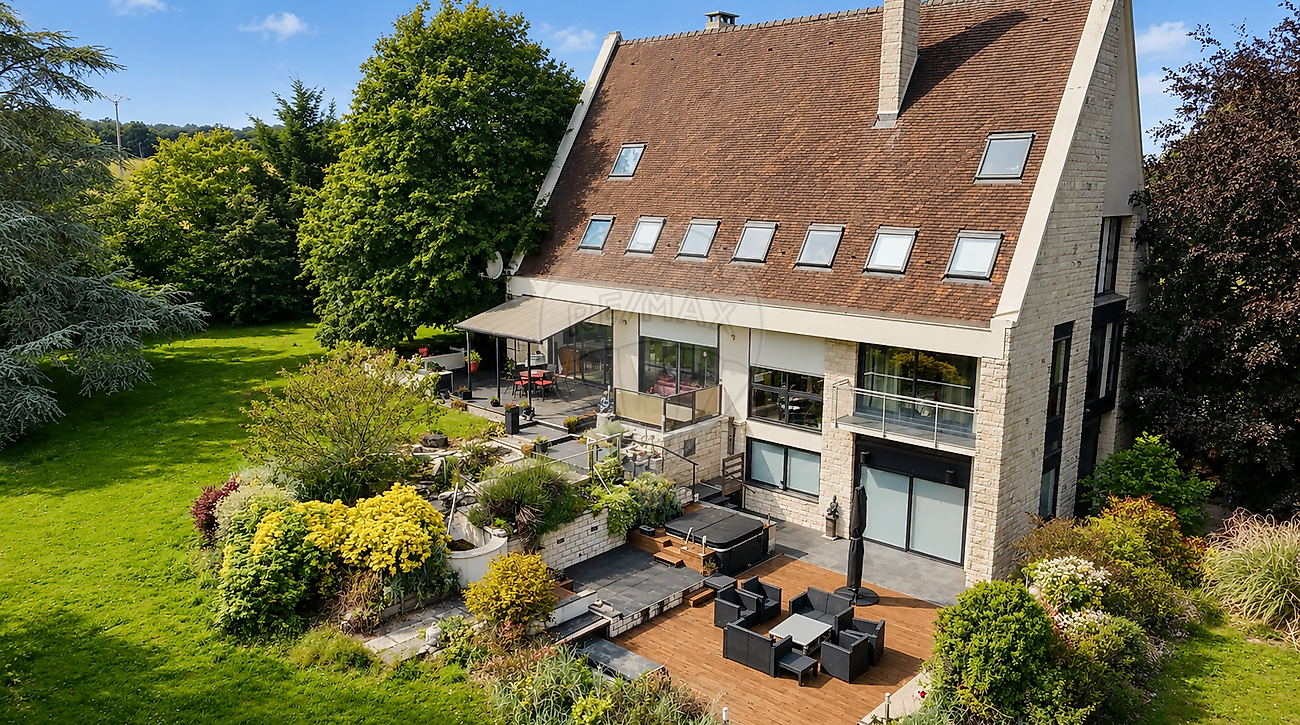 Maison 10 pièces 373 m² · à Longpont · 373 m² · 650 000 €
