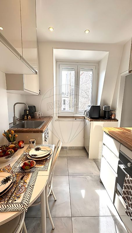 Appartement 18 m² · à Paris 17ème · 18 m² · 255 000 €