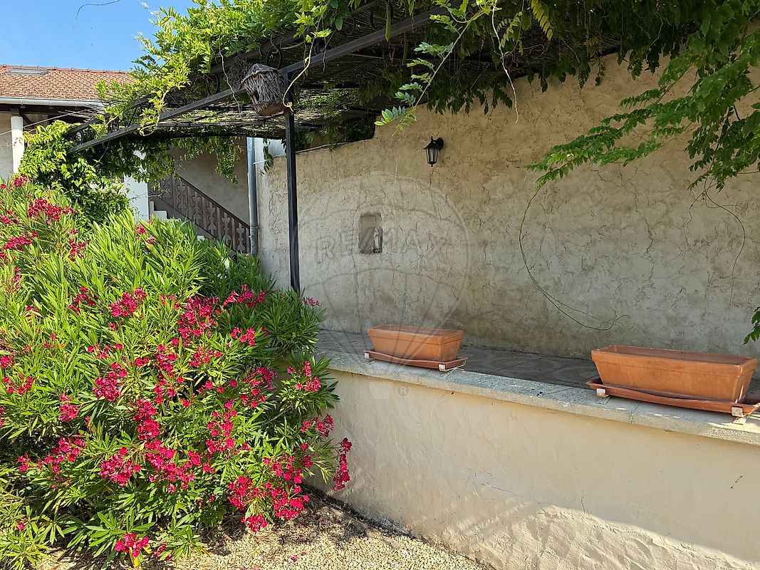 Maison 7 pièces 270 m² · à Baneins · 270 m² · 580 000 €