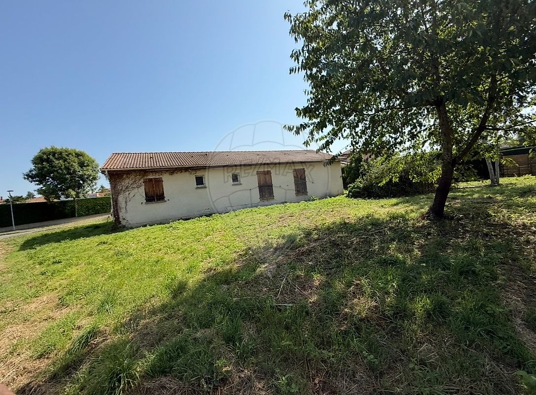 Maison 5 pièces 1820 m² · à Chaneins · 1 820 m² · 350 000 €