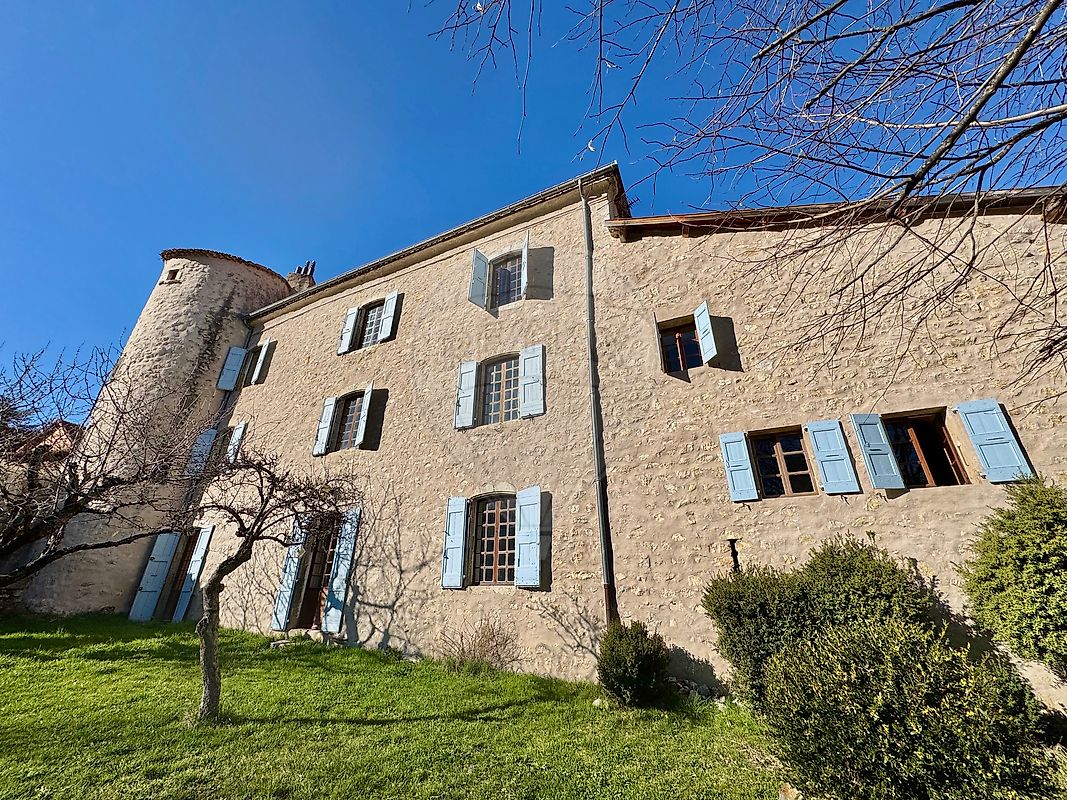 Maison 698 m² · à La Beaume · 698 m² · 399 000 €