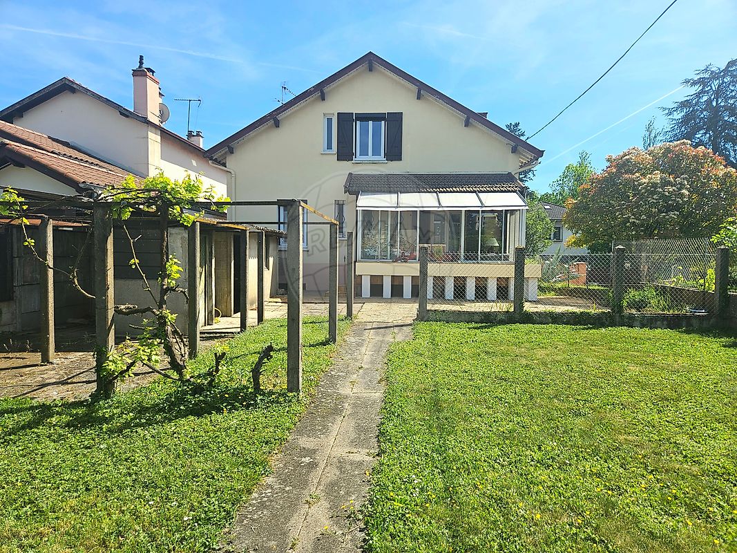 Maison 15 pièces 144 m² · à Limas · 144 m² · 435 000 €