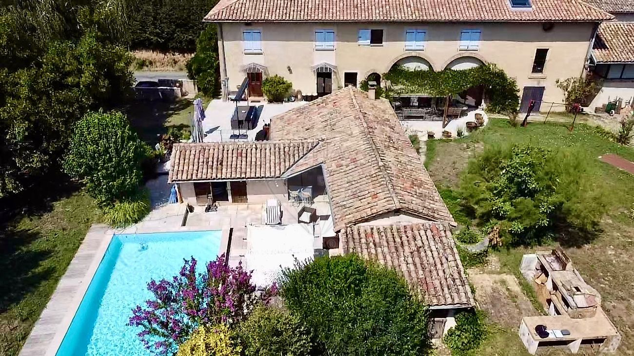 Maison 300 m² · à Chaleins · 300 m² · 585 000 €