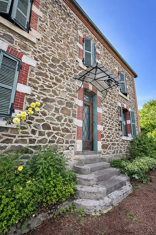 Maison 5 pièces 160 m² · à Régny · 160 m² · 210 000 €
