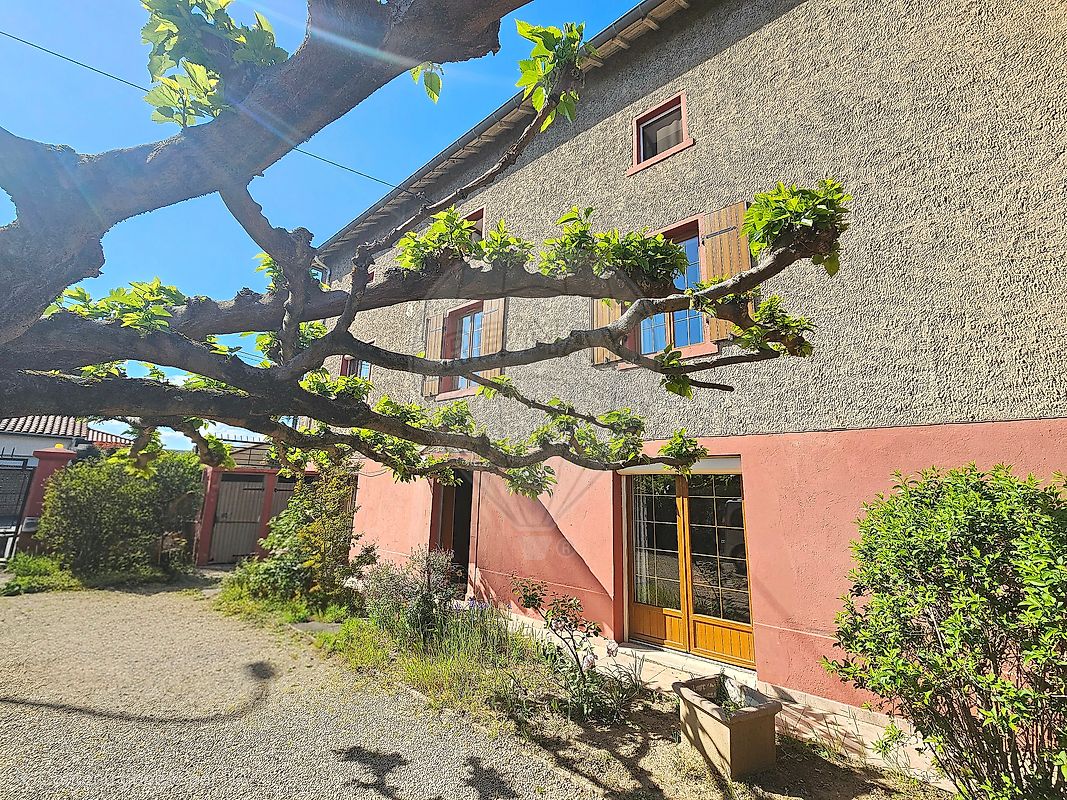 Maison 10 pièces 186 m² · à Villefranche-sur-Saône · 186 m² · 390 000 €