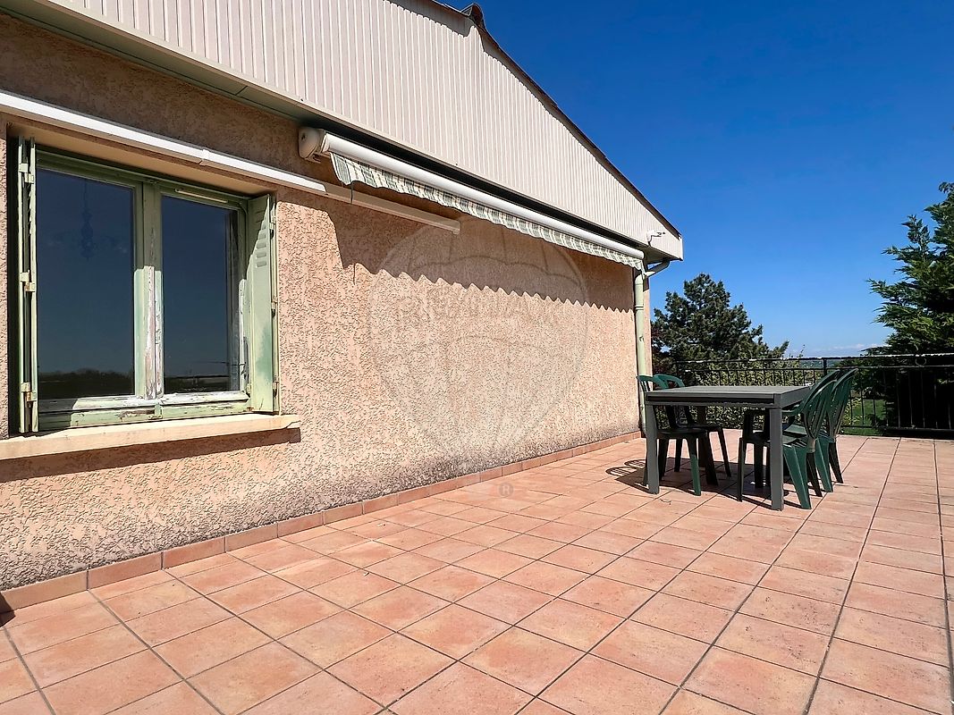 Maison 8 pièces 140 m² · à Arnas · 140 m² · 230 000 €