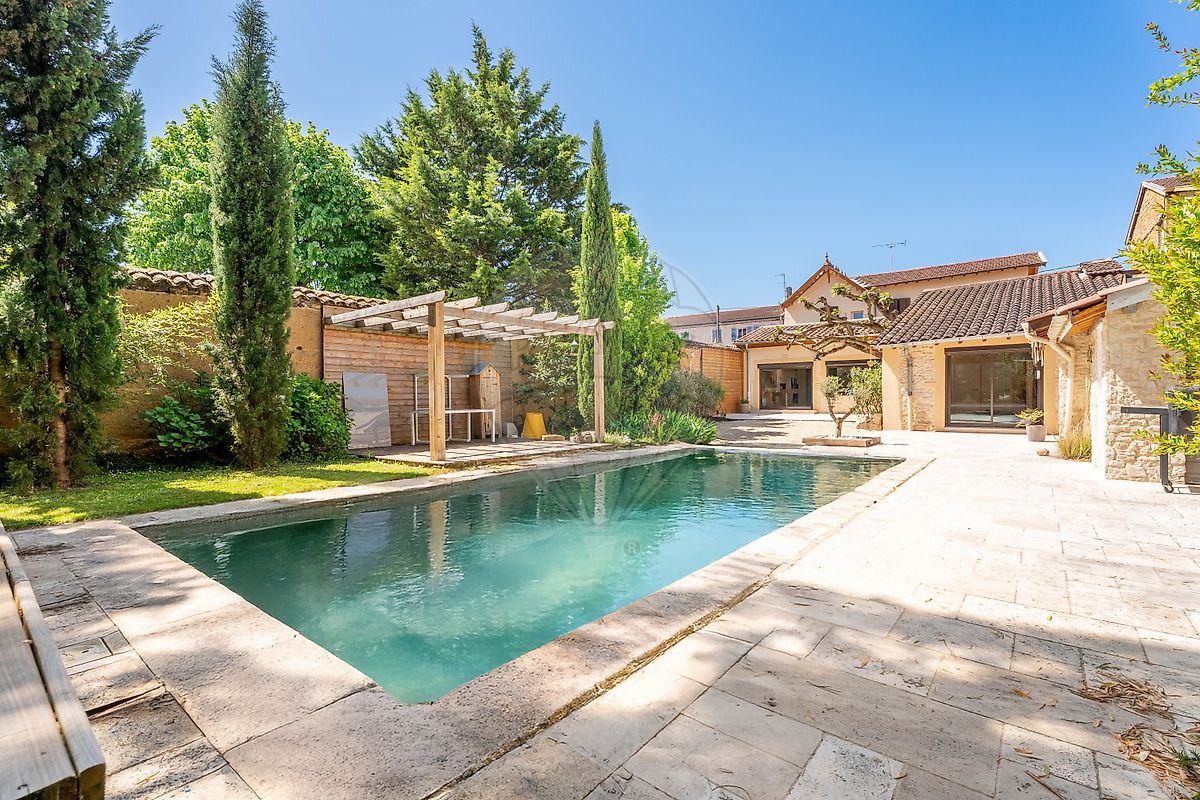 Maison 15 pièces 190 m² · à Villefranche-sur-Saône · 190 m² · 675 000 €