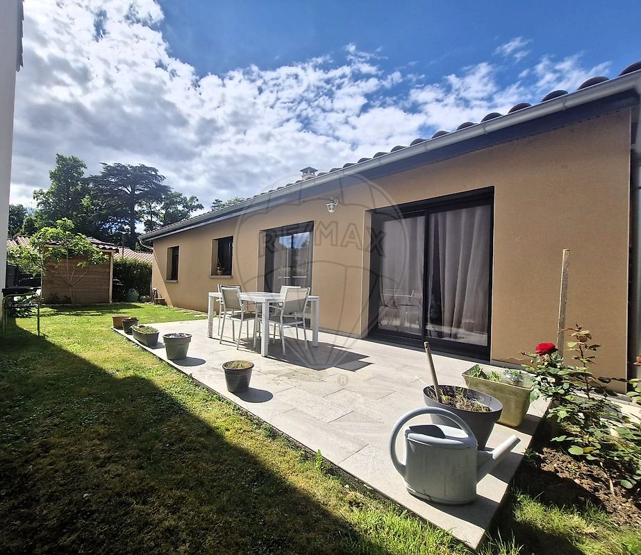 Maison 9 pièces 87 m² · à Fareins · 87 m² · 290 000 €