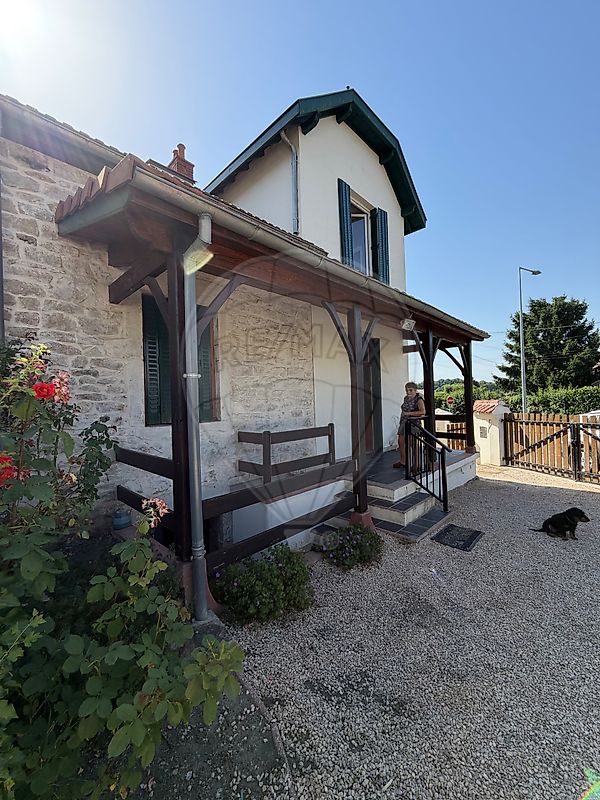Maison 338 m² · à Montceau-les-Mines · 338 m² · 160 000 €