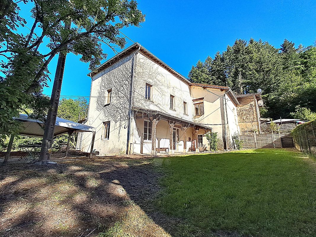 Maison 1457 m² · à Saint-Christophe · 1 457 m² · 225 000 €