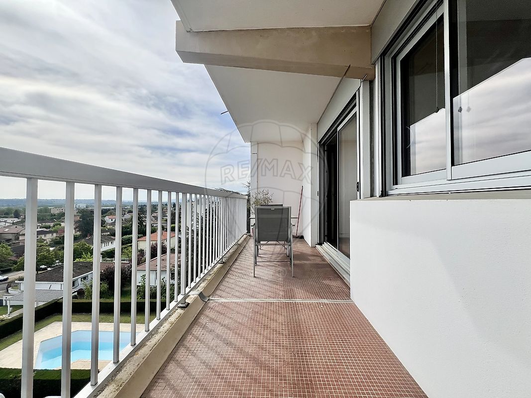 Appartement 5 pièces 98 m² · à Villefranche-sur-Saône · 98 m² · 310 000 €