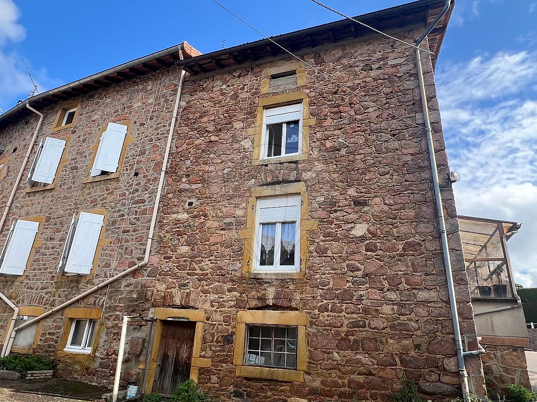 Maison 100 m² · à Cours · 100 m² · 76 000 €