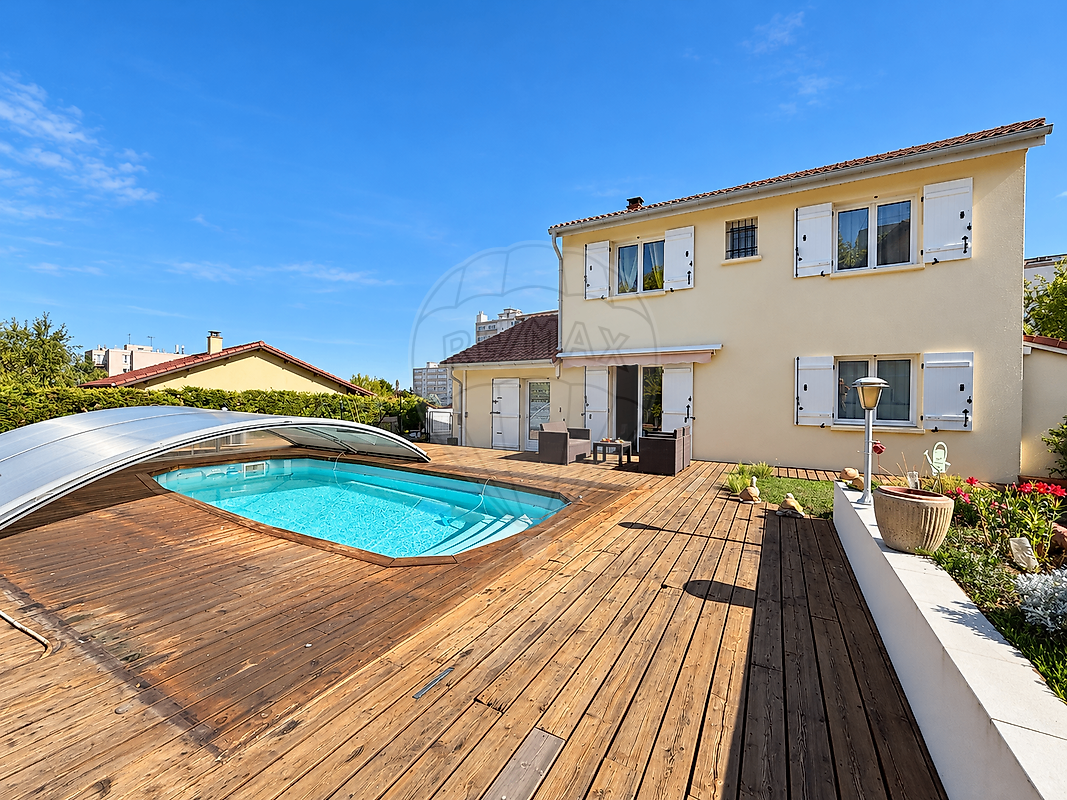 Maison 5 pièces 124 m² · à Villefranche-sur-Saône · 124 m² · 380 000 €