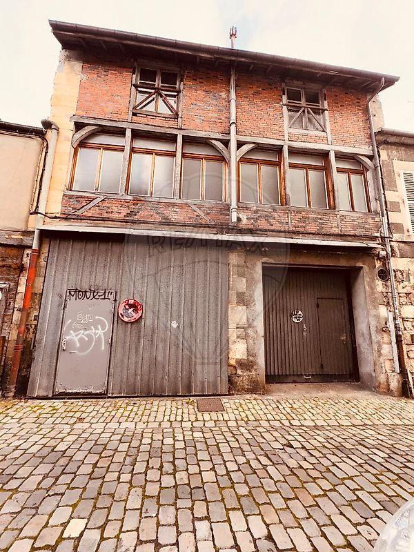 Immeuble 1000 m² · à Nevers · 1 000 m² · 50 000 €