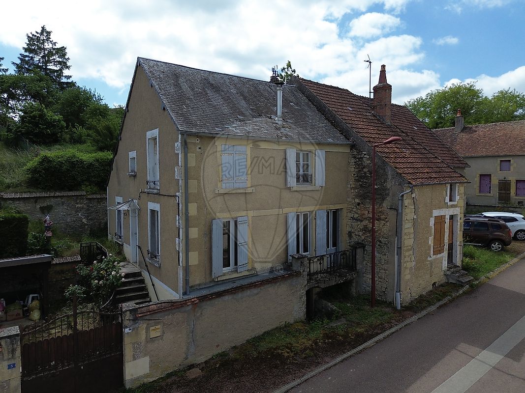 Maison 5 pièces 100 m² · à Asnan · 100 m² · 50 000 €