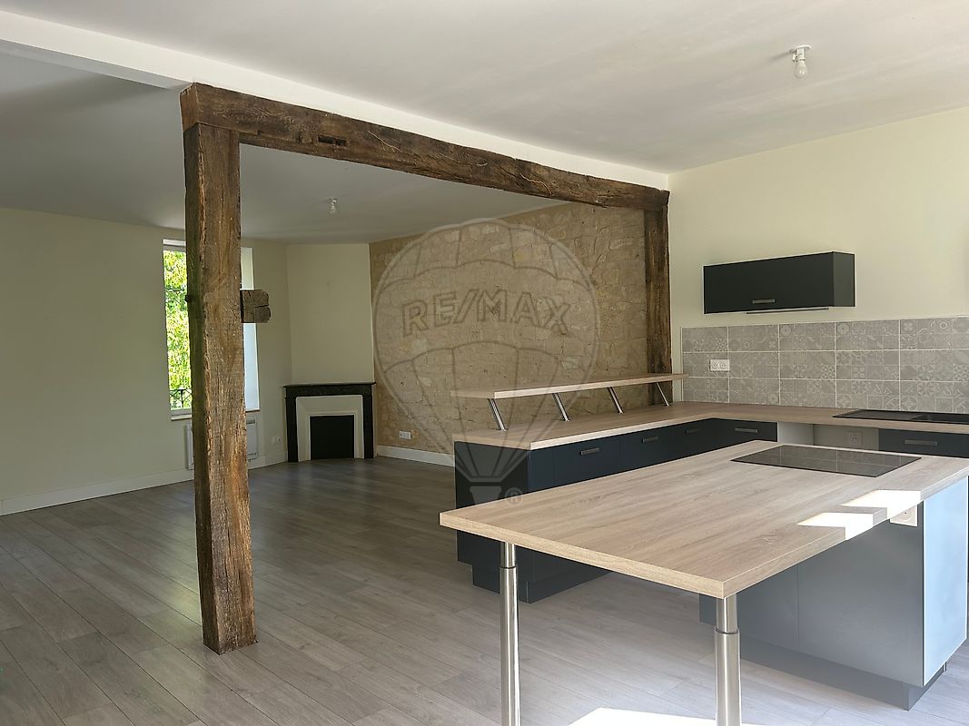 Appartement 5 pièces 106 m² · à Nevers · 106 m² · 800 €/mois