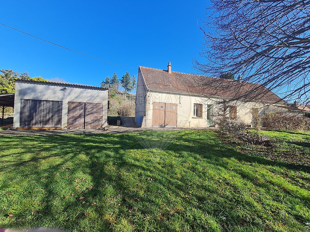 Maison 5 pièces 99 m² · à Sichamps · 99 m² · 69 900 €