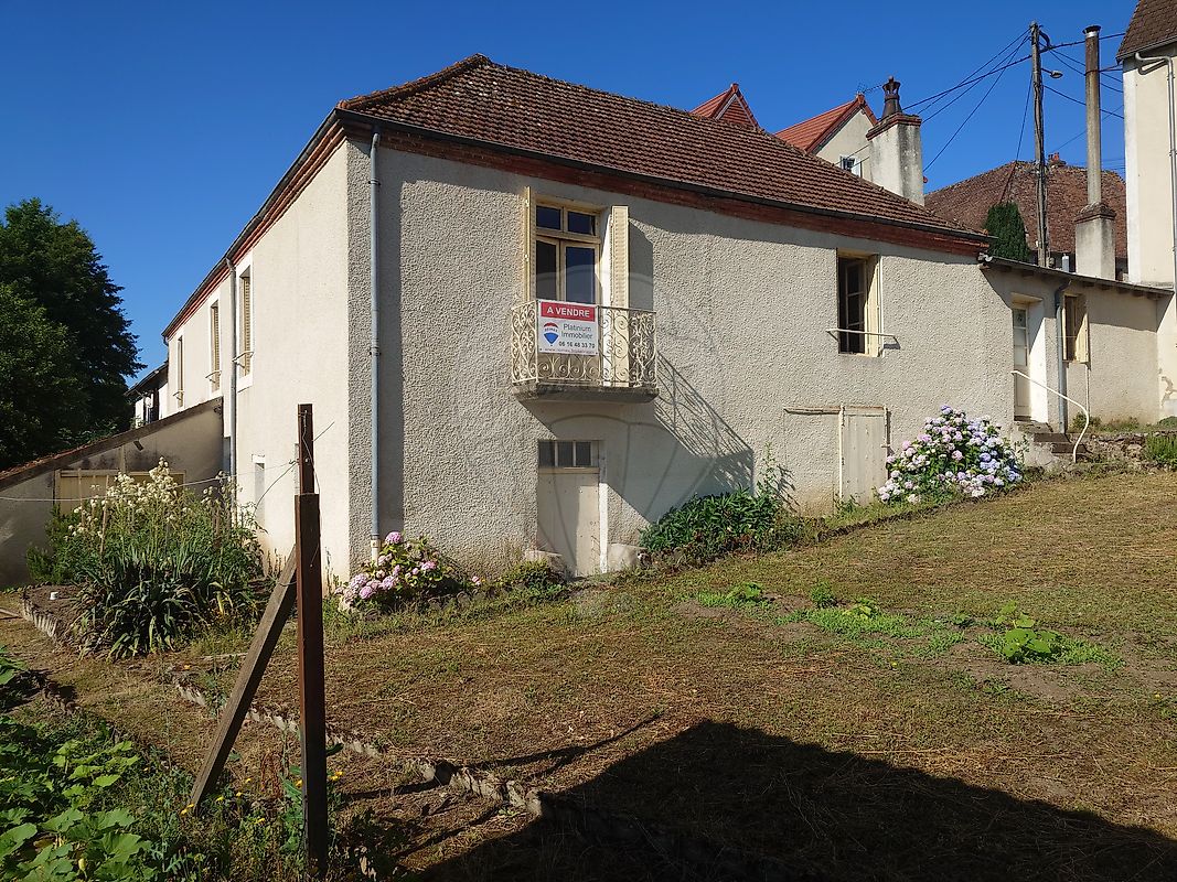 Maison 5 pièces 120 m² · à Luzy · 120 m² · 56 000 €