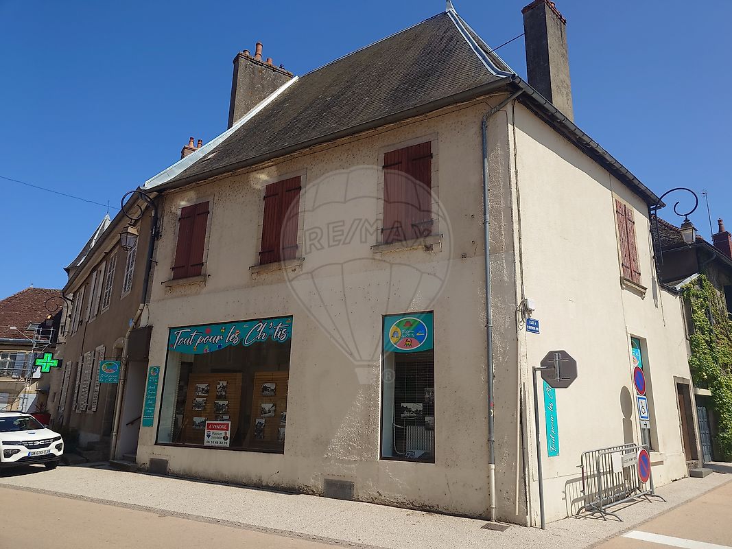 Maison 5 pièces 90 m² · à Luzy · 90 m² · 84 000 €