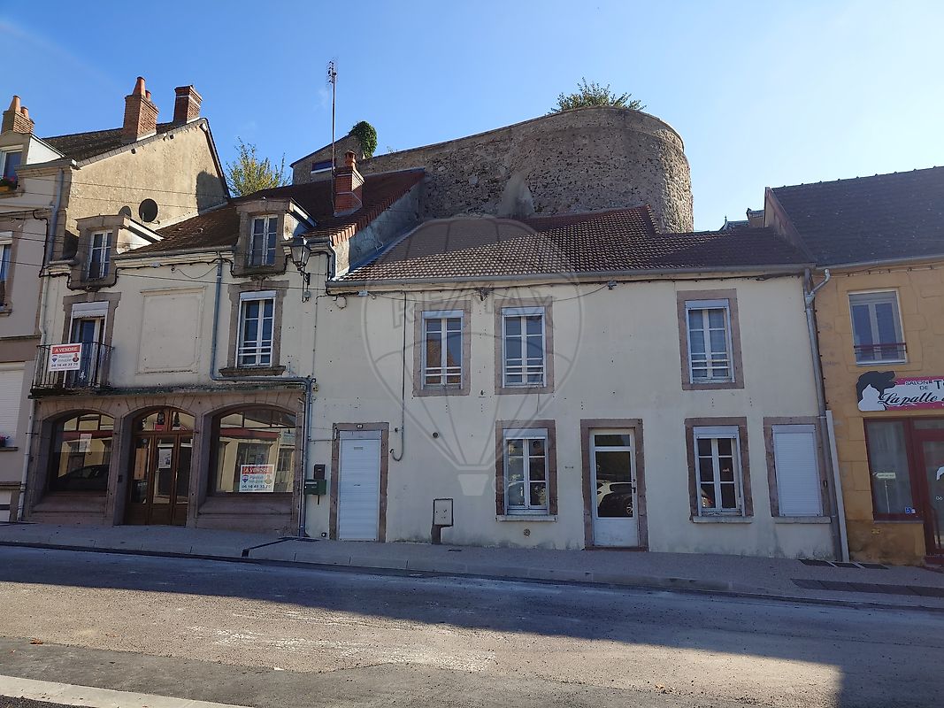 Maison 5 pièces 86 m² · à Luzy · 86 m² · 49 000 €
