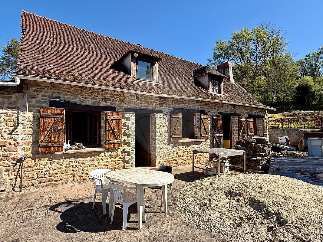 Maison 4 pièces 120 m² · à Ville-Langy · 120 m² · 49 000 €