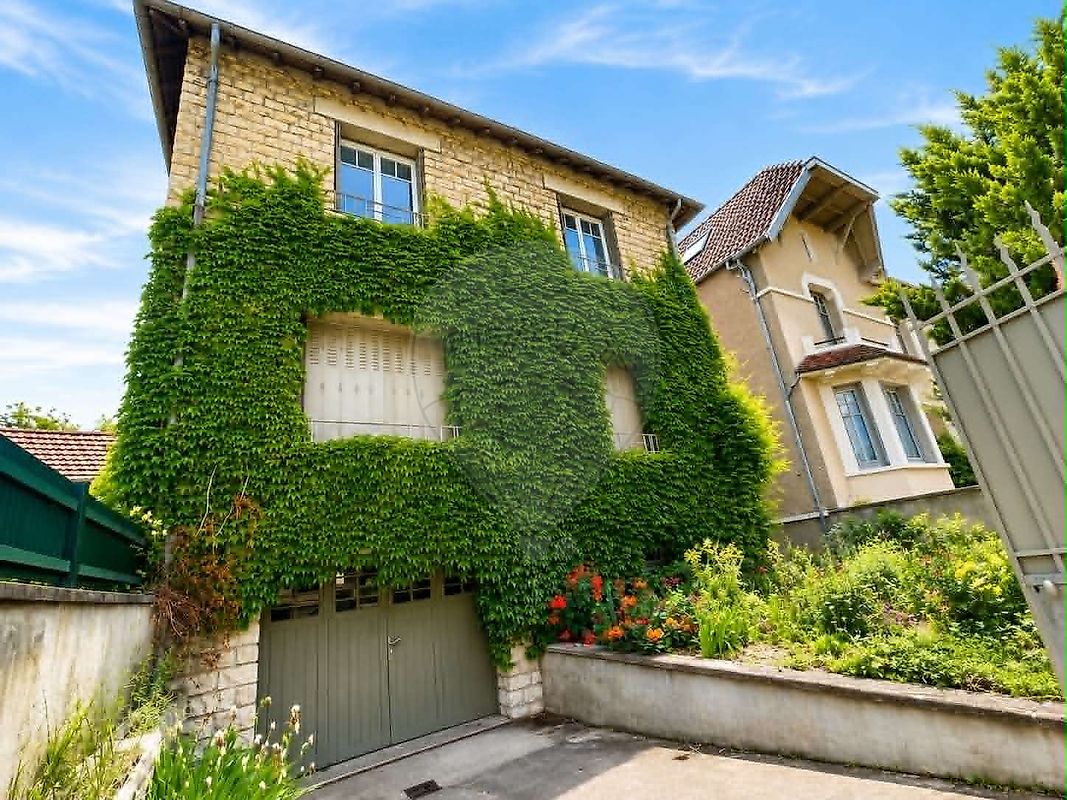 Maison 6 pièces 126 m² · à Nevers · 126 m² · 250 000 €