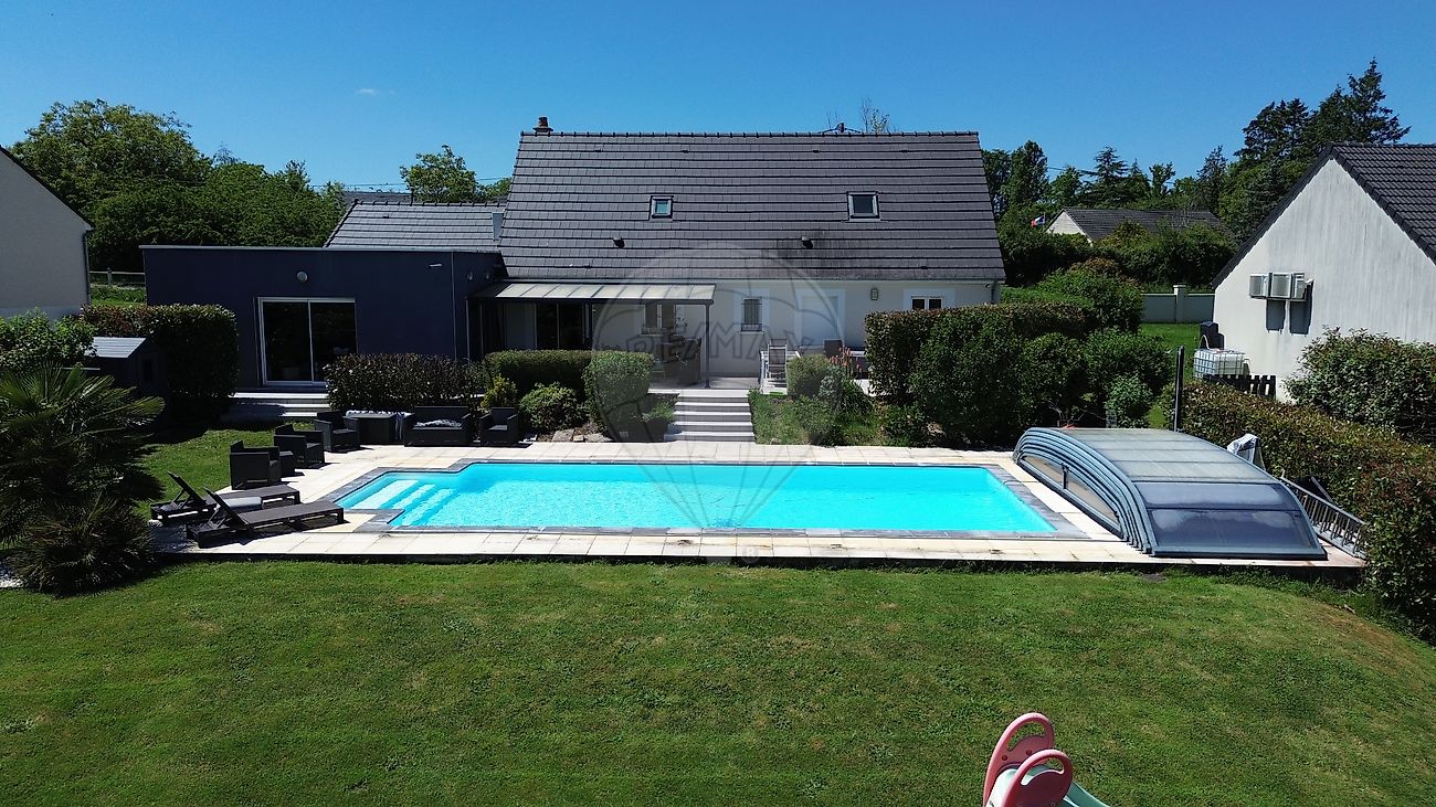 Maison 7 pièces 184 m² · à La Charité-sur-Loire · 184 m² · 279 000 €