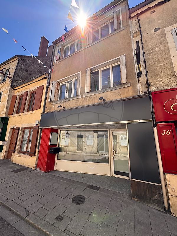 Immeuble 154 m² · à Varzy · 154 m² · 79 900 €