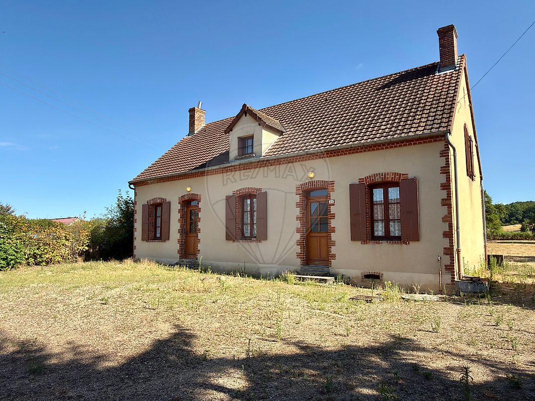 Maison 5 pièces 128 m² · à Charrin · 128 m² · 139 000 €