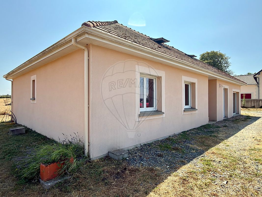 Maison 140 m² · à Cossaye · 140 m² · 179 000 €