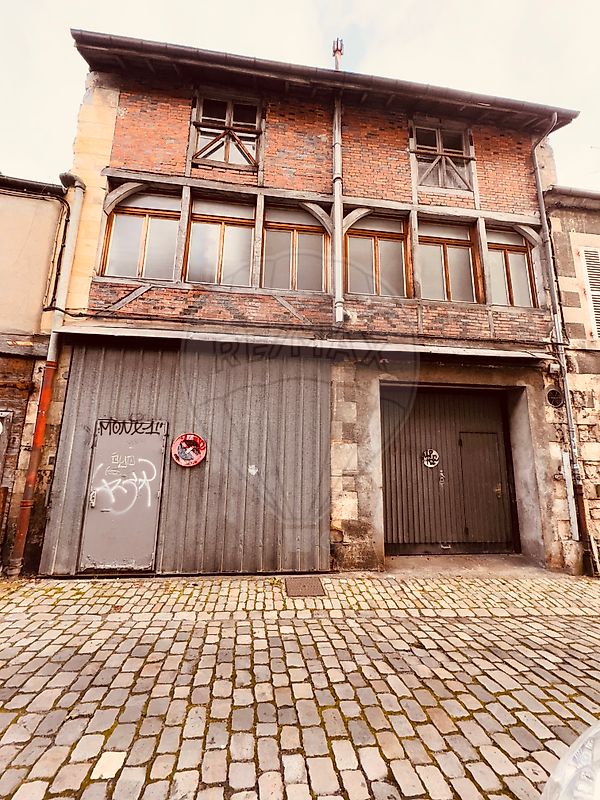 Immeuble 7 pièces 767 m² · à Nevers · 767 m² · 149 900 €