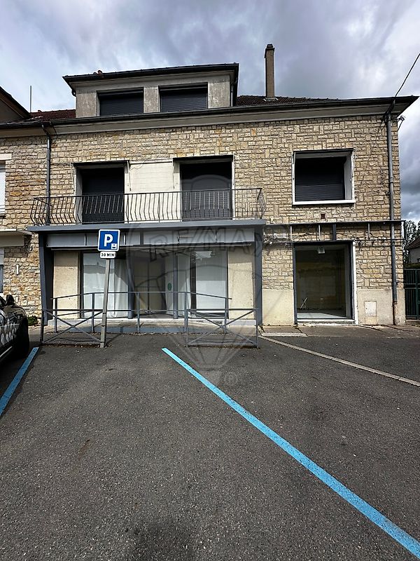 Immeuble 9 pièces 266 m² · à Nevers · 266 m² · 155 000 €