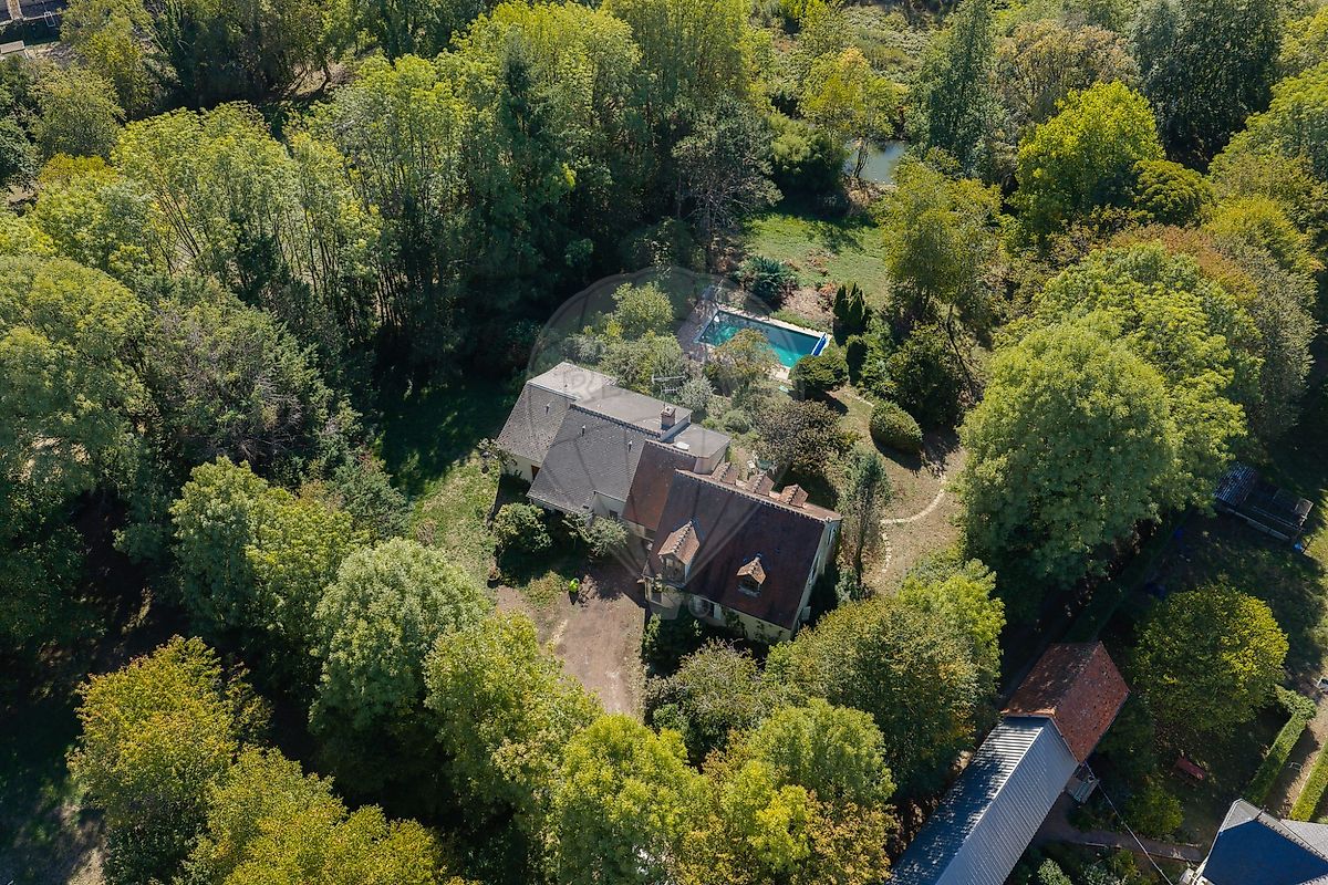 Maison 265 m² · à Guérigny · 265 m² · 285 000 €