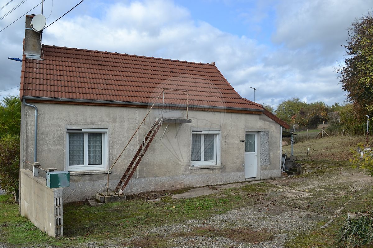 Maison 51 m² · à Saint-Léger-des-Vignes · 51 m² · 35 000 €