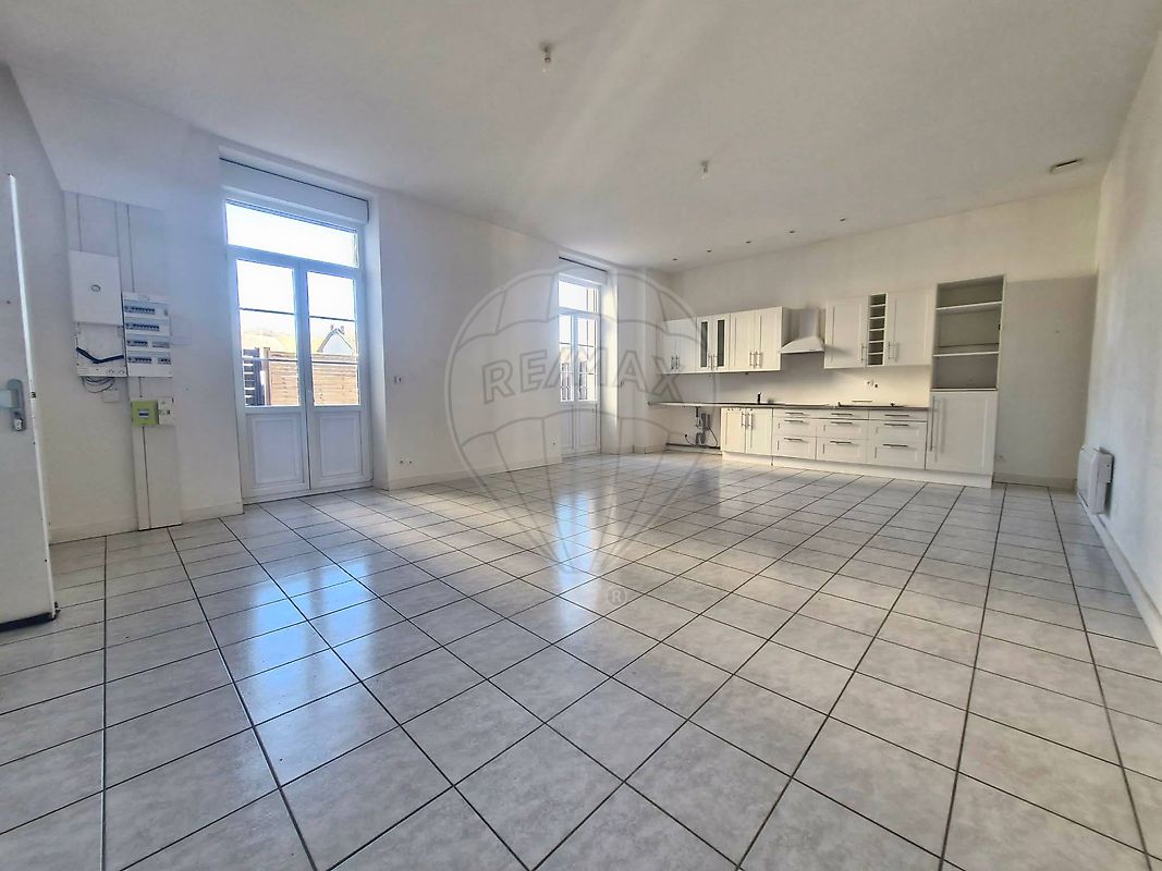 Appartement 4 pièces 98 m² · à Pougues-les-Eaux · 98 m² · 85 000 €