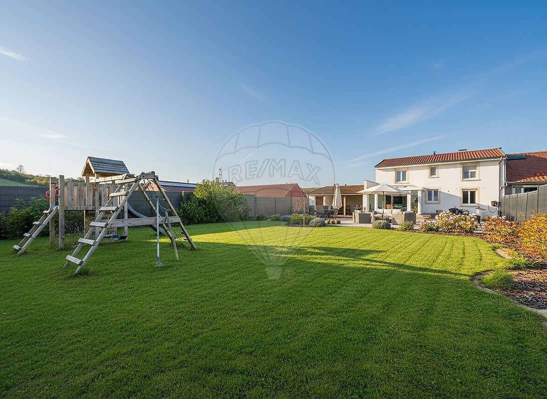 Maison 6 pièces 143 m² · à Beyren-lès-Sierck · 143 m² · 625 000 €