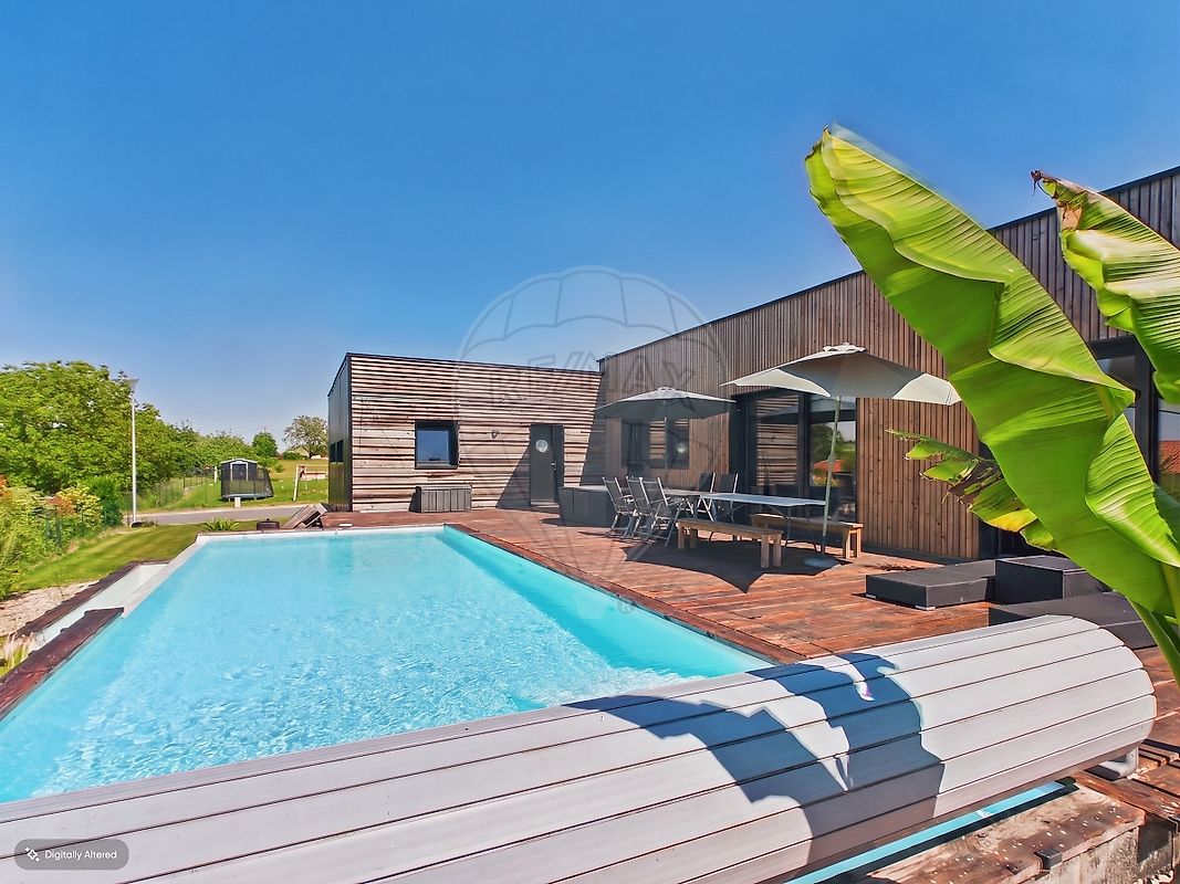 Maison 240 m² · à Ambly-sur-Meuse · 240 m² · 366 000 €