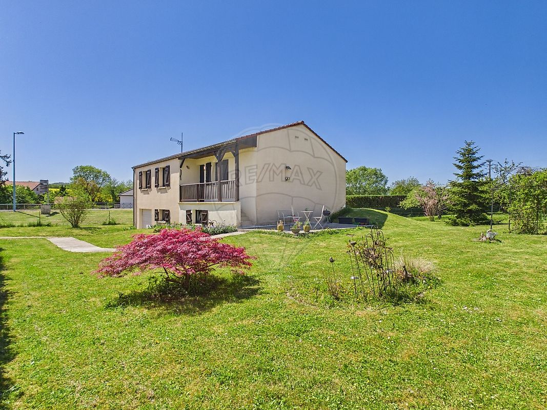 Maison 5 pièces 211 m² · à Hettange-Grande · 211 m² · 360 000 €