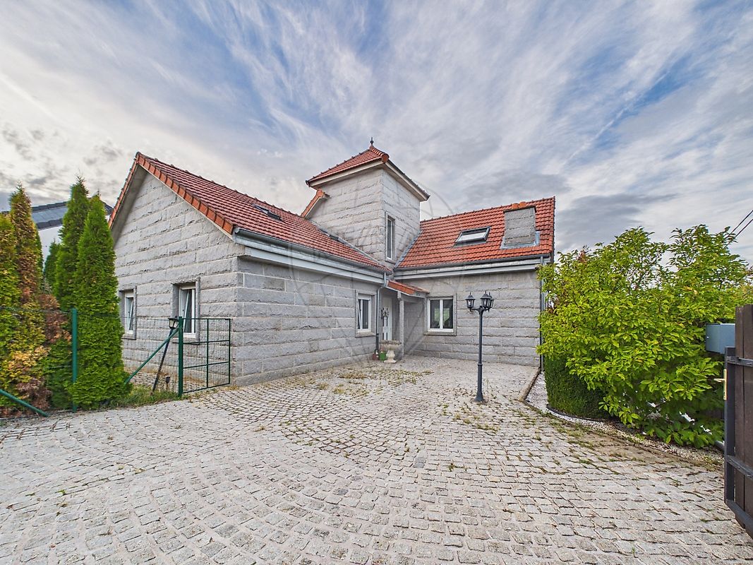 Maison 10 pièces 210 m² · à Audun-le-Tiche · 210 m² · 599 000 €