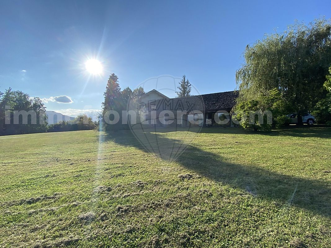 Maison 437 m² · à Vétraz-Monthoux · 437 m² · 1 895 000 €